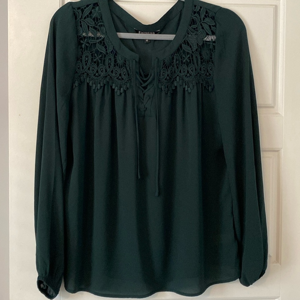 Express Tie Front Blouse Size Medium
